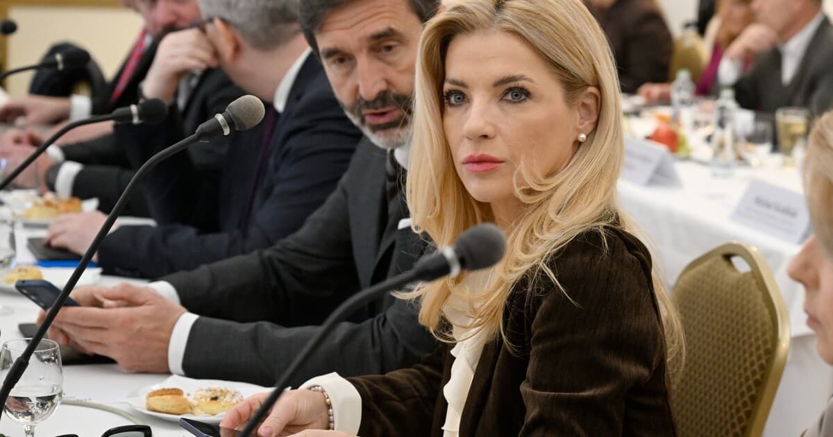 Kritika za dotáciu pre kaviareň v nákupnom centre