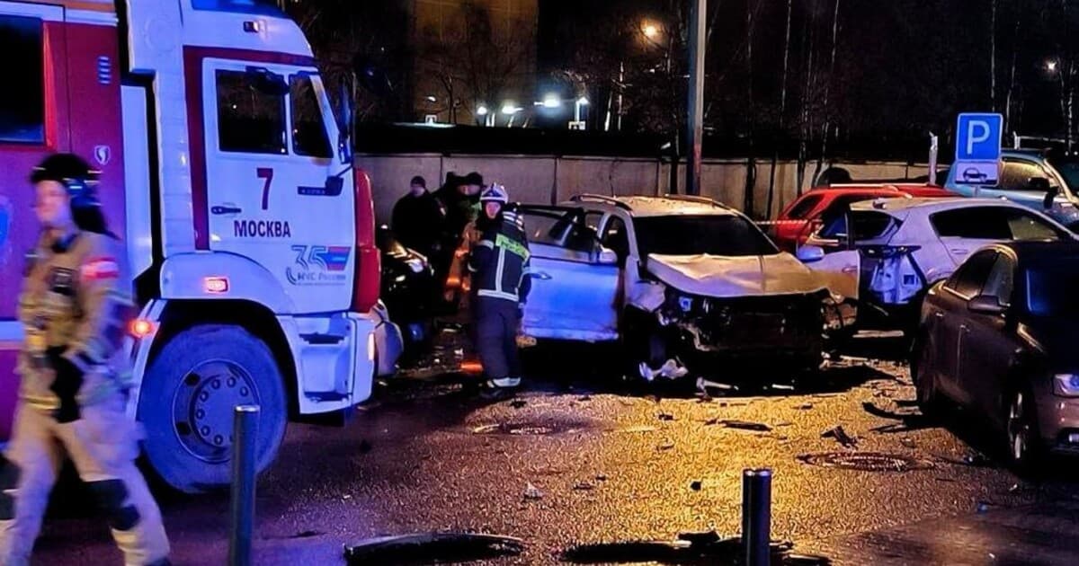 Atentát na ruského generála: Výbuch auta v Moskve si vyžiadal život