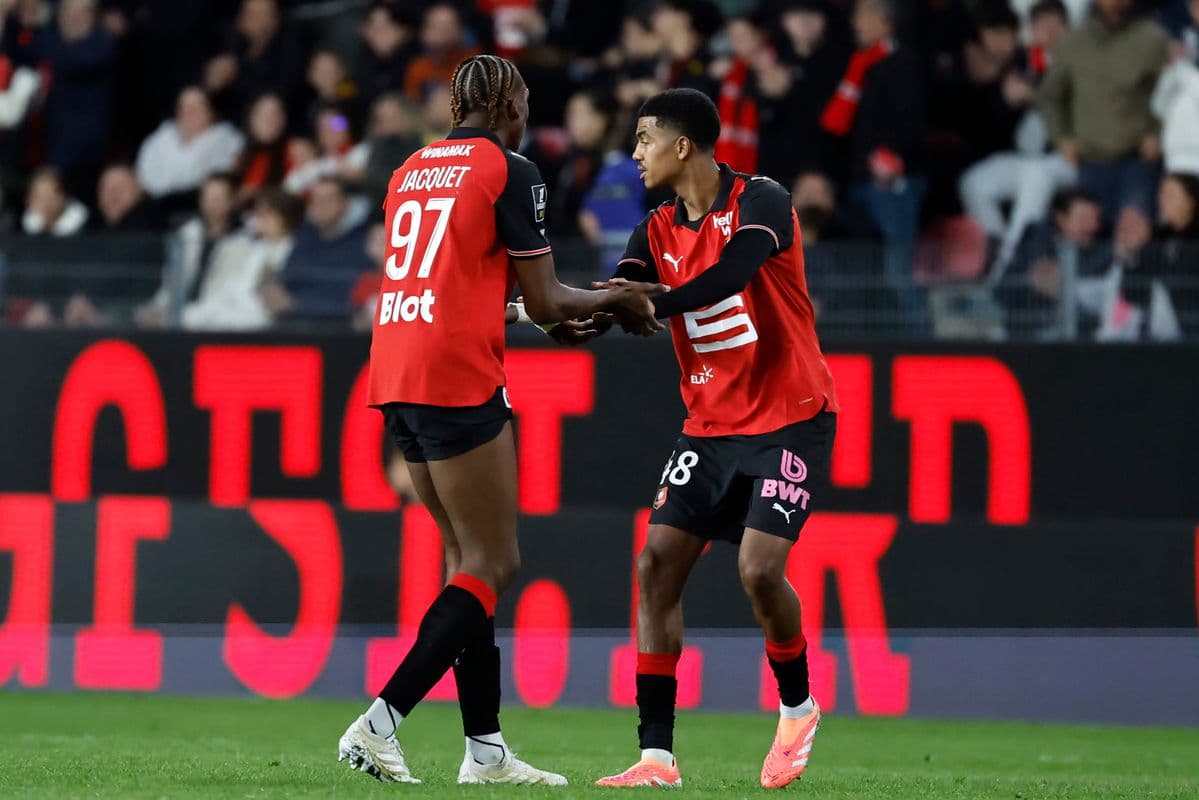 Manchester United sleduje talenty z Rennes na posilnenie tímu