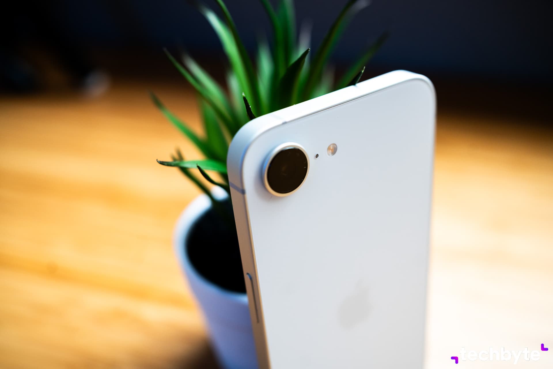 Apple pripravuje nový iPhone 17e: Zmeny a cena pod 600 €