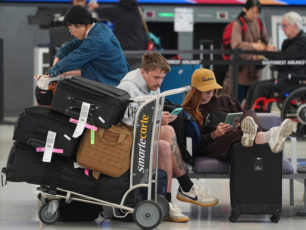 Európske aerolínie čelí kritike za nejasné poplatky za batožinu