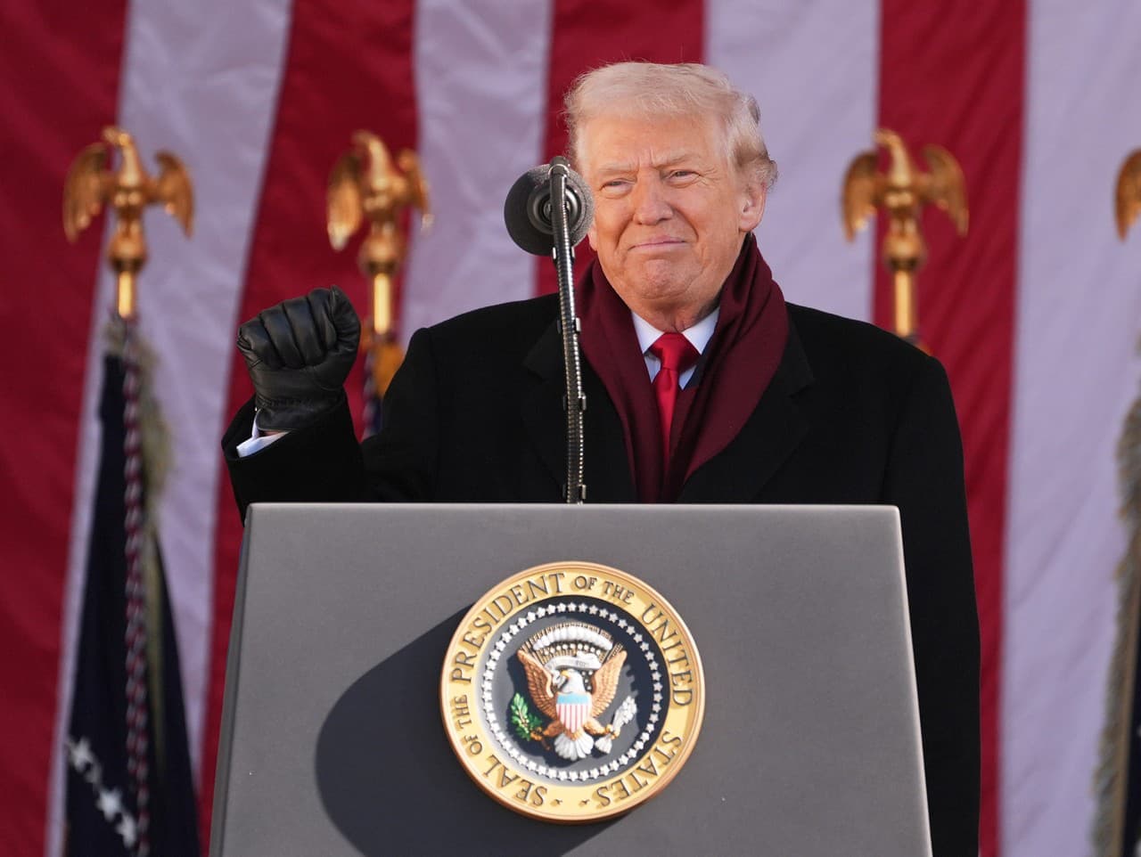 Trump plánuje ukončiť rekordný shutdown ešte dnes večer