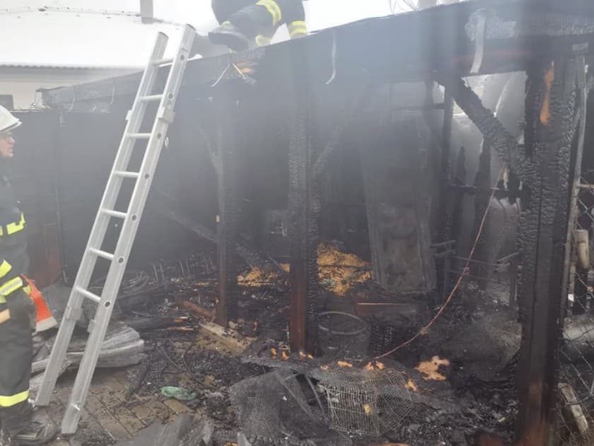 Požiar prístrešku v Rajeckých Tepliciach: Príčinou porucha elektrospotrebiča