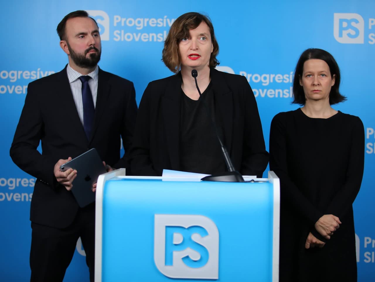 Spor o cirkevnú zmluvu: PS vyzýva na prehodnotenie vzťahu so Svätou stolicou