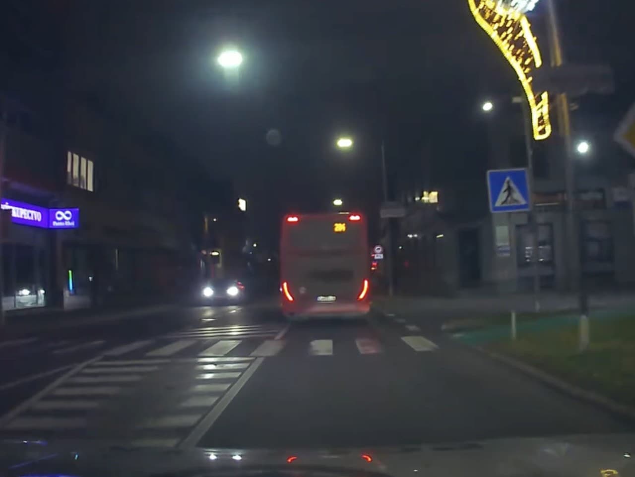 Opitý vodič autobusu v Čadci ohrozil cestujúcich