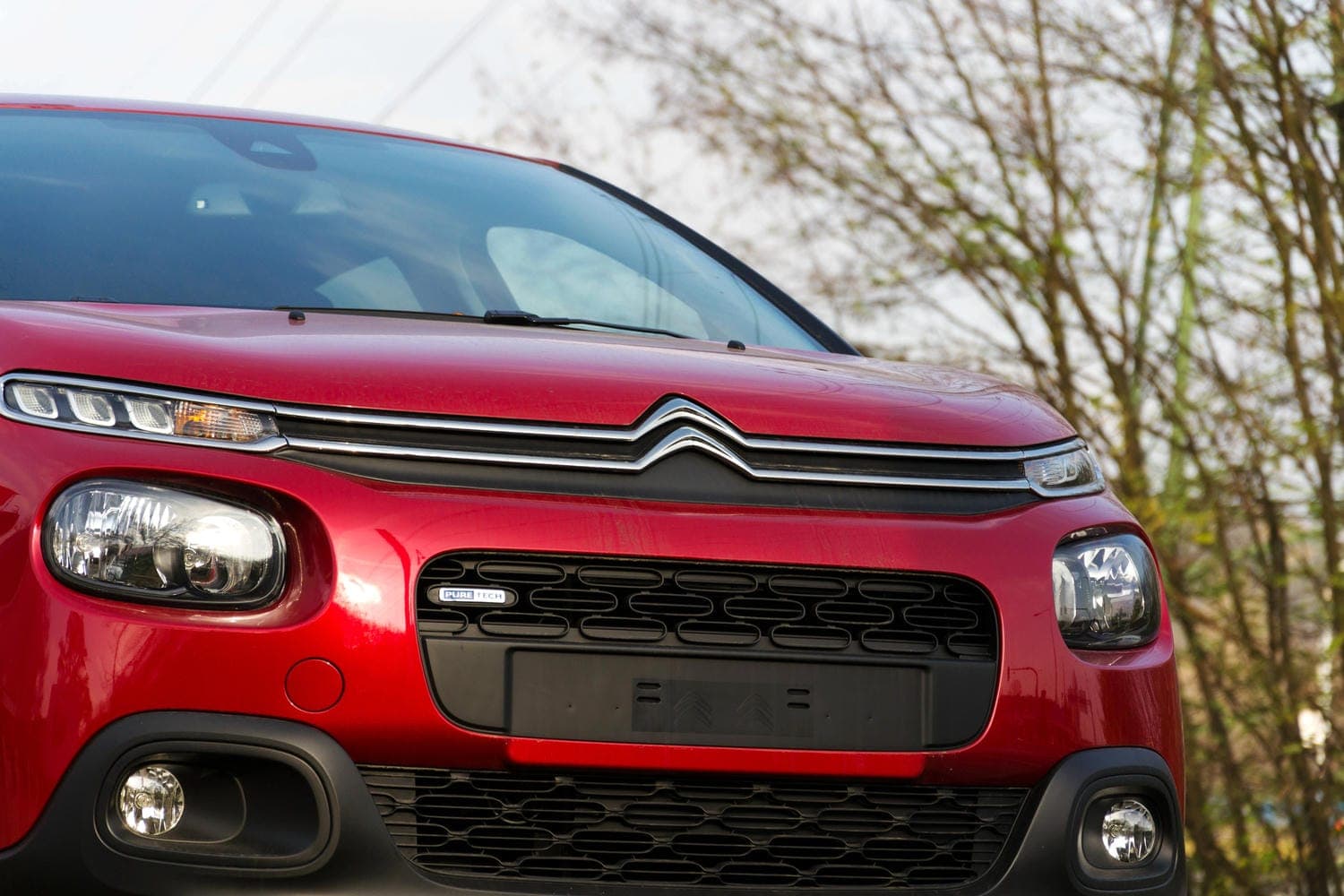 Stellantis vsádza na čínske technológie: Krok k záchrane automobiliek?