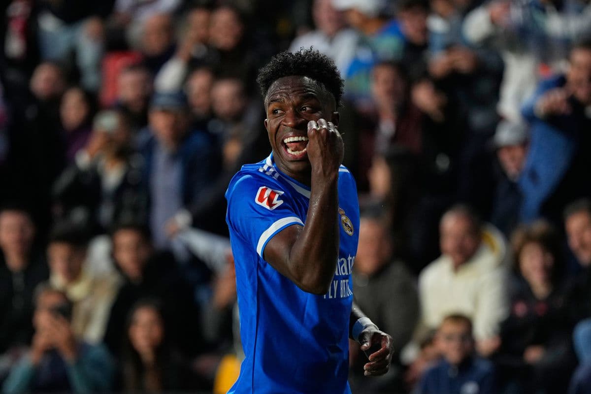 Emmanuel Petit kritizuje Viníciusa Júniora: Choď do menšieho klubu