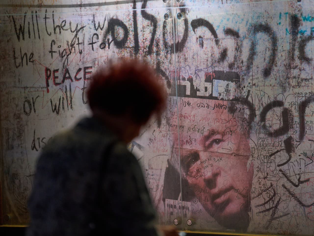 Desaťtisíce Izraelčanov si uctili Jicchaka Rabina