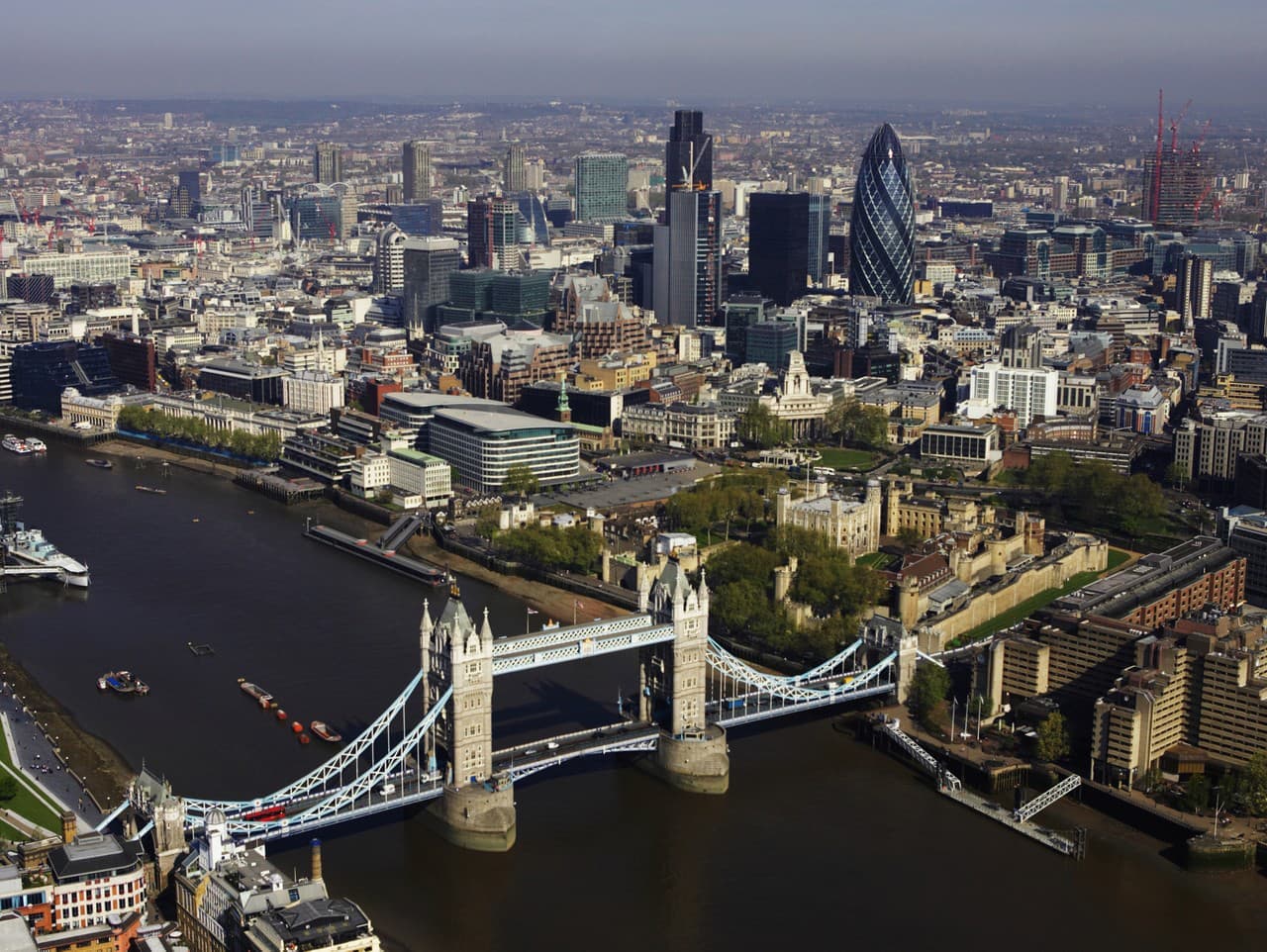 Británia schválila výstavbu najväčšej čínskej ambasády v Európe