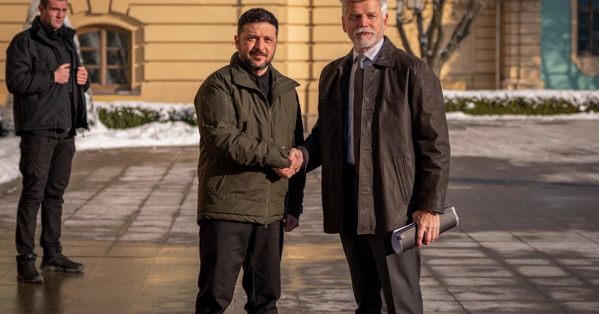 Zelenskyj: Rokovania s Ruskom sa zatiaľ nepohli z miesta