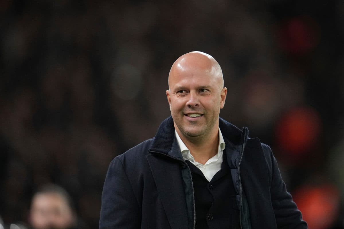 Arne Slot: Na lavičke Liverpoolu ostávam, krízu prekonáme