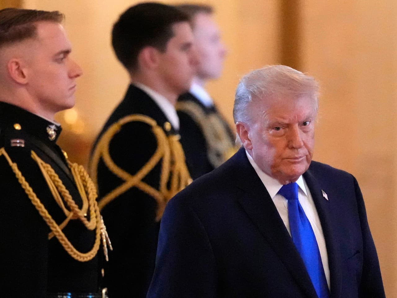 Trumpova diplomacia: Silný tlak na Irán s možnosťou vojenského zásahu