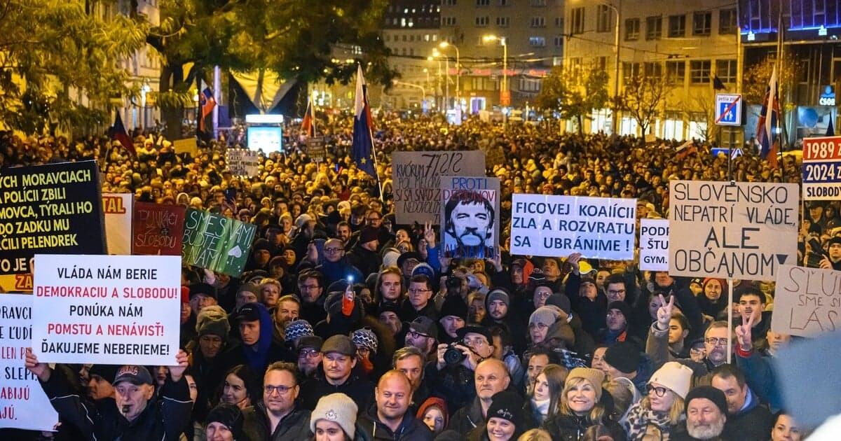 Bratislavu čakajú dopravné obmedzenia pri podujatiach k 17. novembru