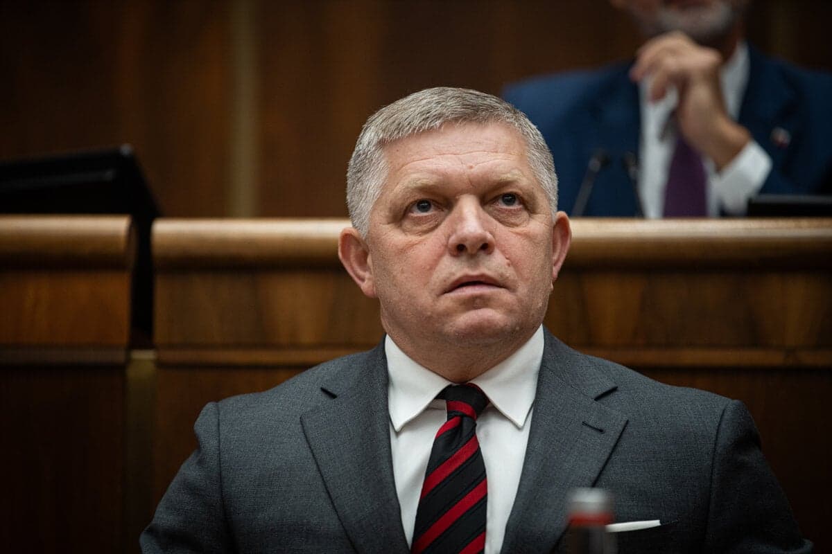 Európska komisia zvažuje zásah voči Slovensku kvôli novelizácii ústavy