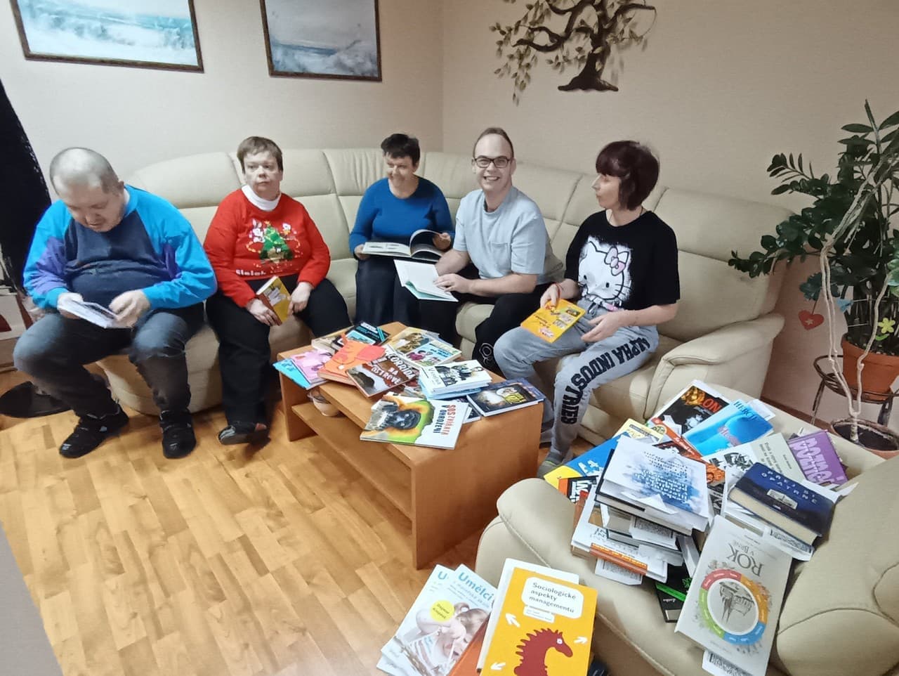 Knihy z druhej ruky robia radosť seniorom: Iniciatíva Bookbot