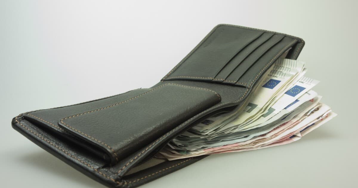 Slovenské mzdy zaostávajú za maďarskými