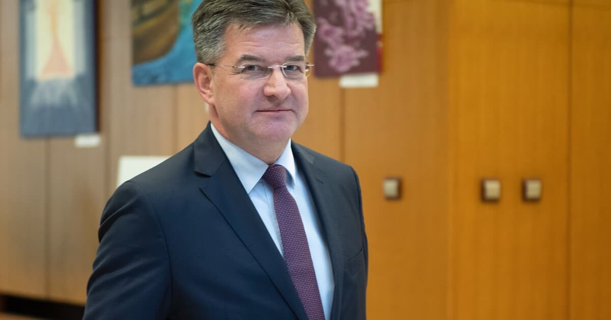 Epsteinove správy odhaľujú Lajčákove ambície na prezidentský post