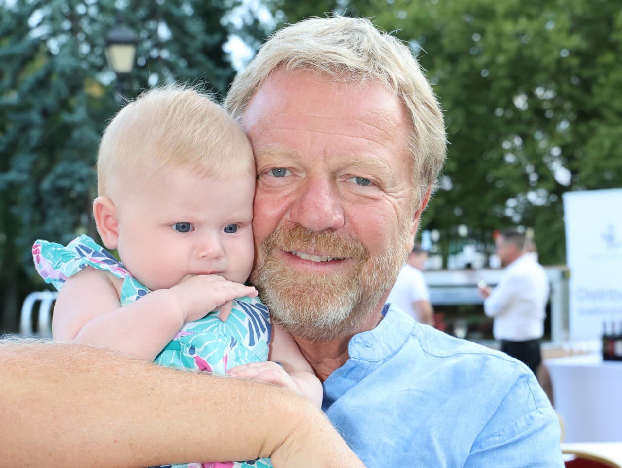 Maroš Kramár sa pýši rozkošnou dcérkou Rijou