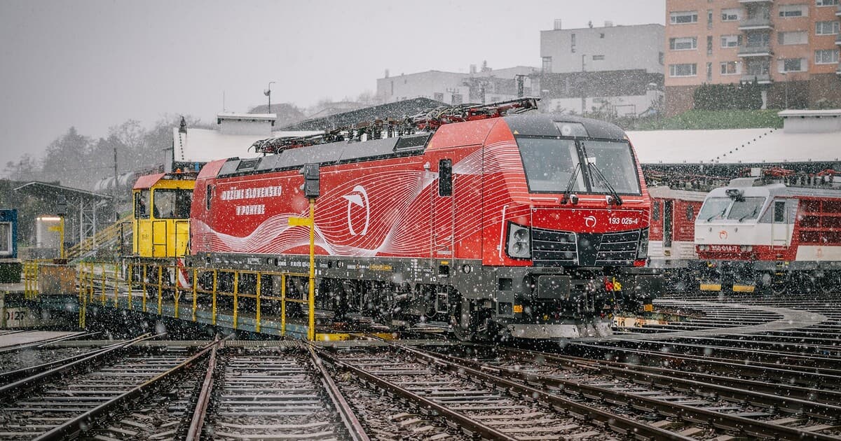 Na Slovensku meškajú desiatky vlakov, príčinou je kalamita