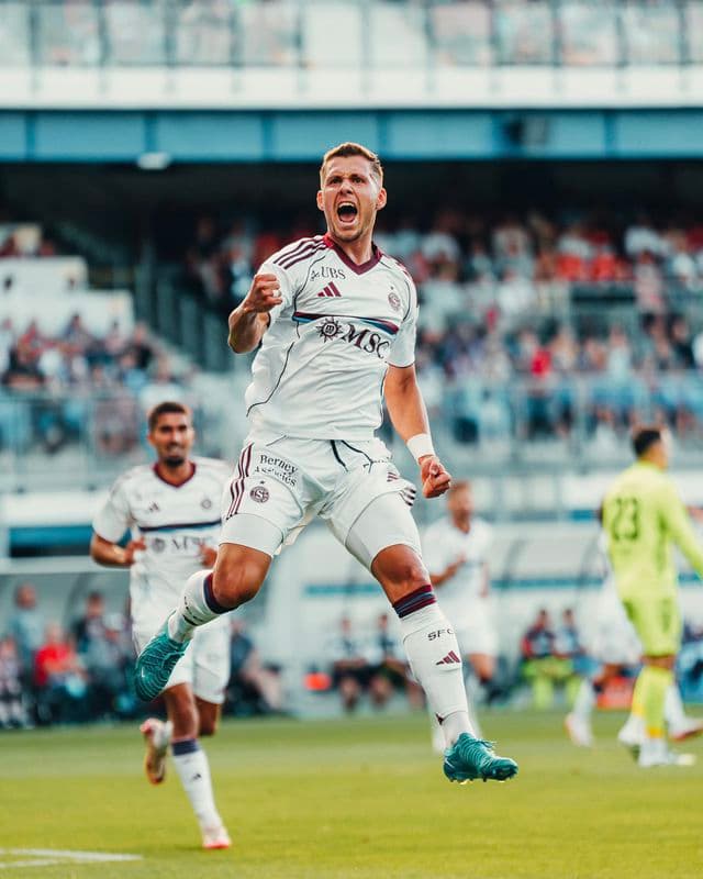 Samuel Mráz v dramatickom závere zabezpečil remízu pre Servette