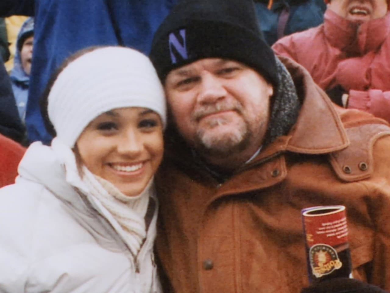 Zdravotný stav otca vojvodkyne Meghan kritický, rodina sa obáva najhoršieho