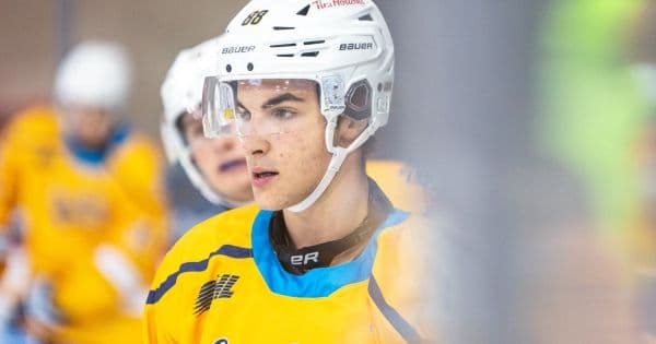 Alex Mišiak exceloval v OHL: Gól a dve asistencie v triumfe