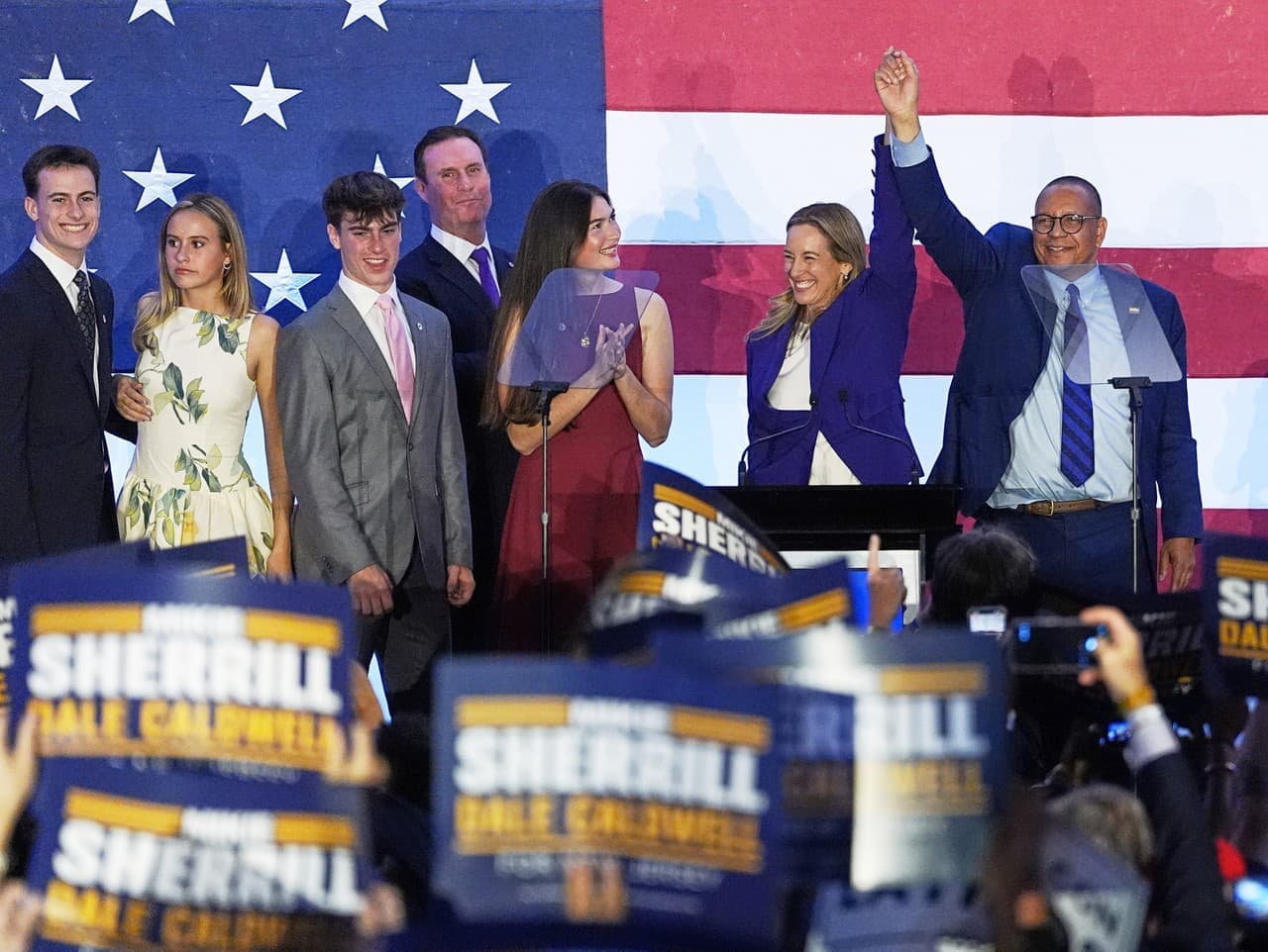 Demokrati v USA oslavujú: Noví starostovia a guvernéri sú na svete