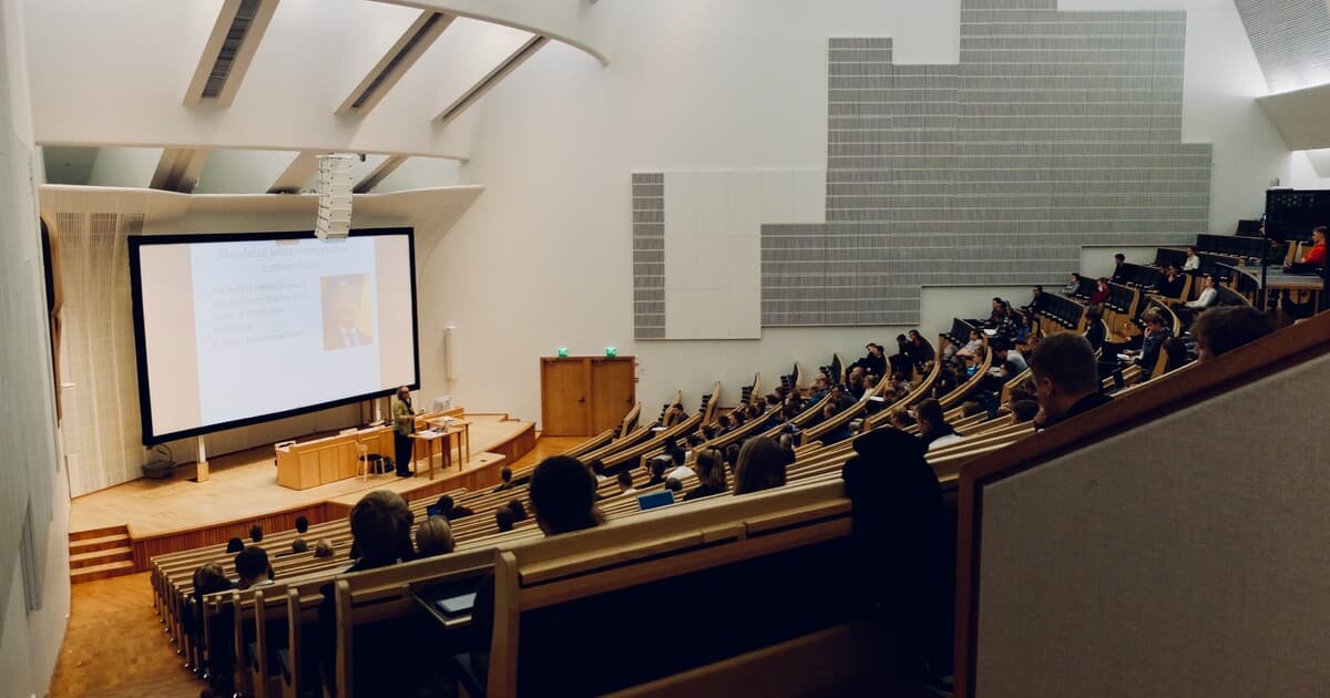 Nový zákon o vysokých školách: Revolúcia v slovenskom vzdelávaní