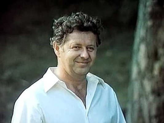 Život a škandály českého herca Jiřího Valu