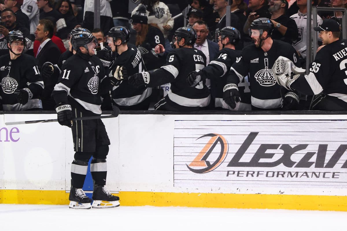 Kopitar prekonal Alfredssona a posunul sa medzi hokejové legendy