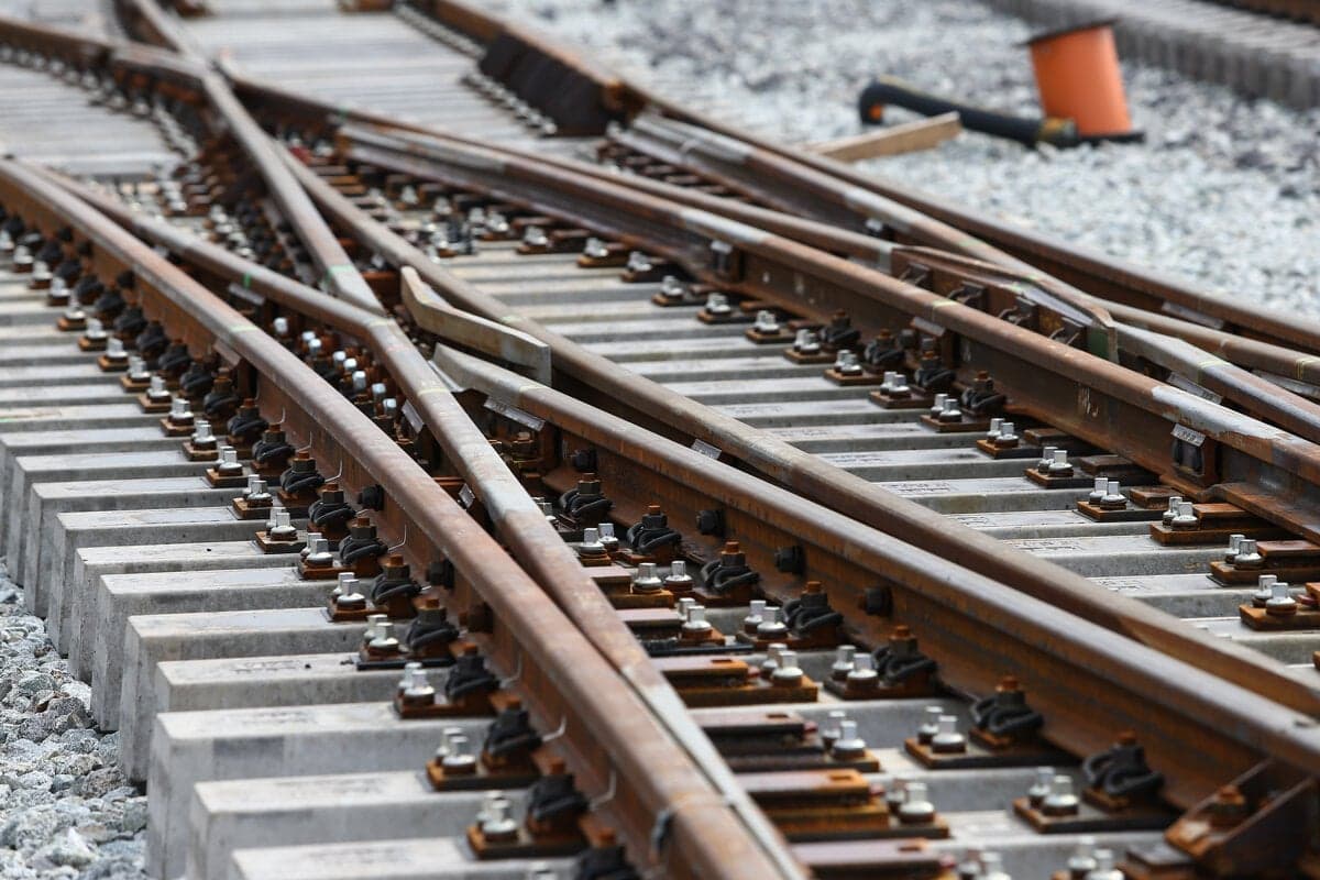 Tragédia pri Szentmártonkáte: Počet obetí zrážky vlaku stúpol na šesť