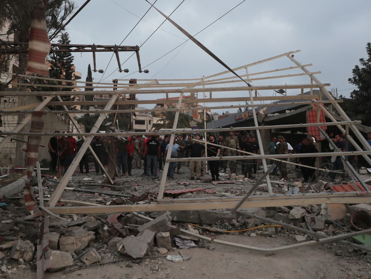 Nálety izraelskej armády v Gaze si vyžiadali 22 obetí