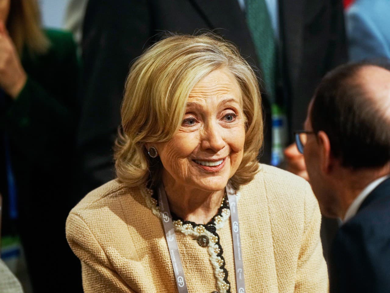 Hillary Clintonová vypovedá pred Kongresom v prípade Epstein