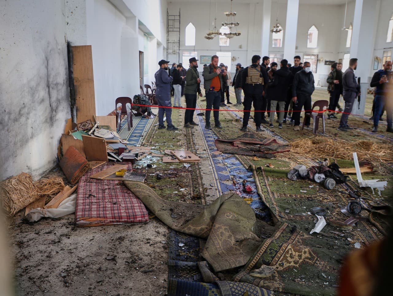 Teroristický útok v Homs: Výbuch v mešite si vyžiadal osem obetí