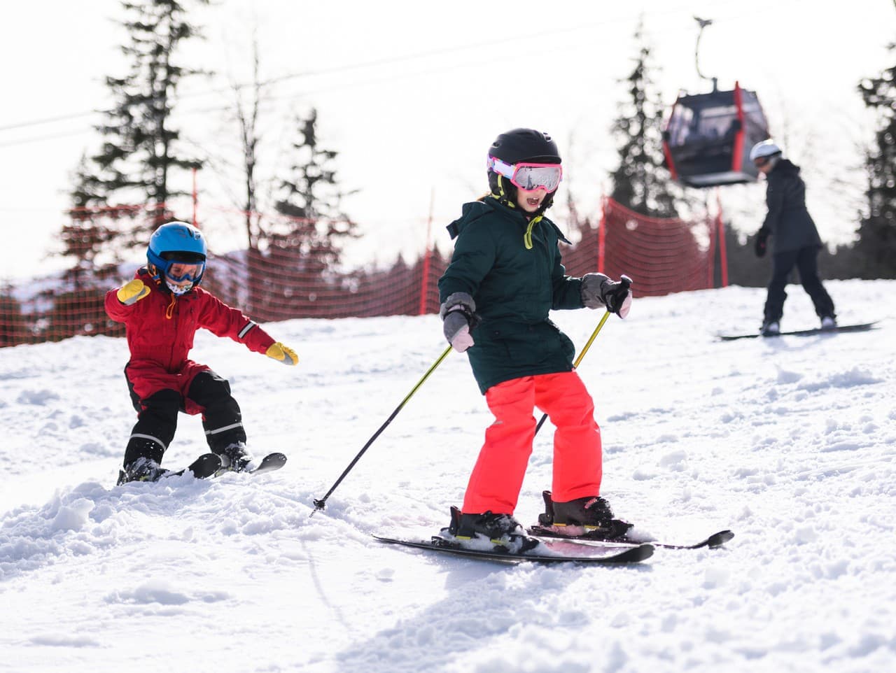 Nové pravidlá pre lyžiarov: Prilba povinná pre mladších ako 18 rokov