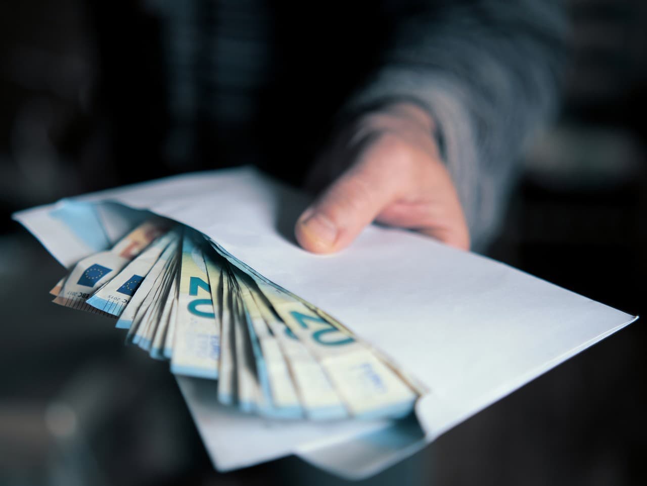 Policajt zo Stropkova čelí obžalobe za zneužitie právomoci