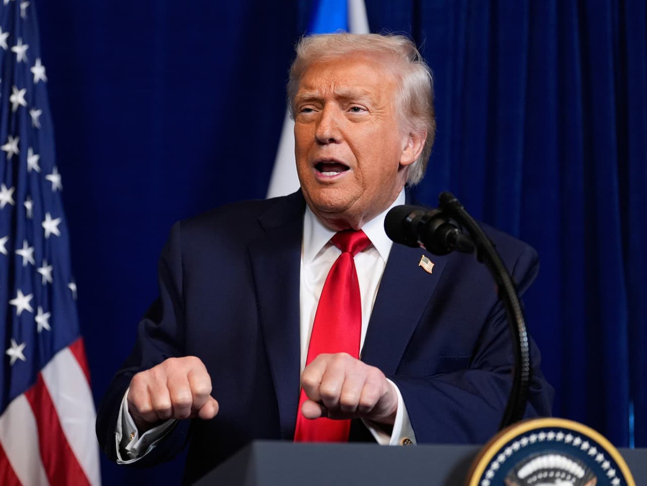 Trump varuje Irán: USA sú pripravené zasiahnuť