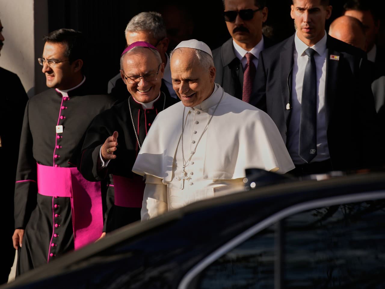 Pápež Lev XIV. navštívil Modrú mešitu v tichosti a úcte