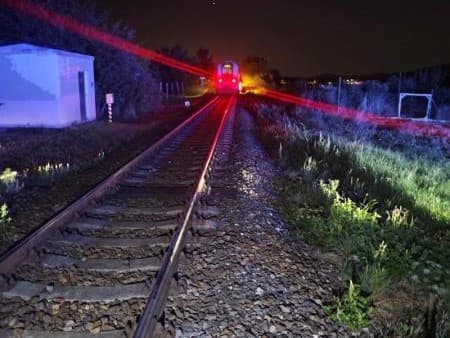 Prvé obvinenie v prípade tragickej zrážky vlaku s autobusom