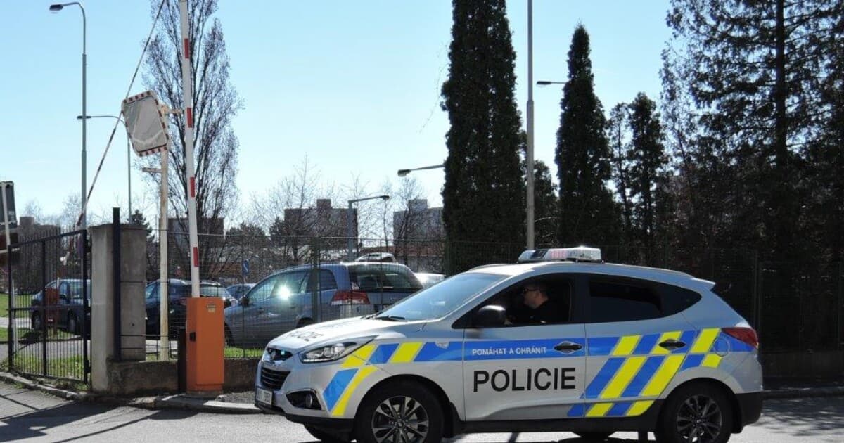 Tragická vražda v Česku: Mladík zomrel po poleptaní, súrodenci obvinení