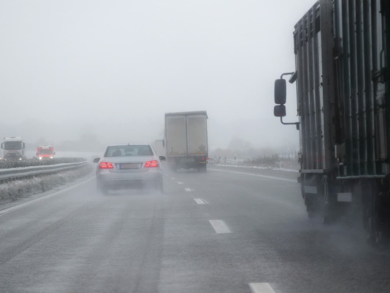 Slovenské cesty zjazdné, no pozor na zľadovatený sneh