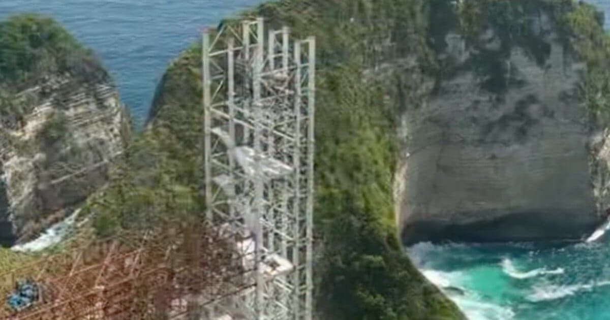 Na Bali stavajú výťah, miestni sa obávajú jeho dopadov na prírodu