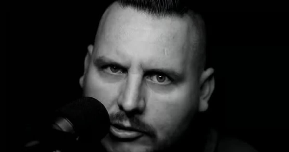 Bombic tvrdí, že pozná vrahov Tupého a Kuciaka, čelí novému stíhaniu