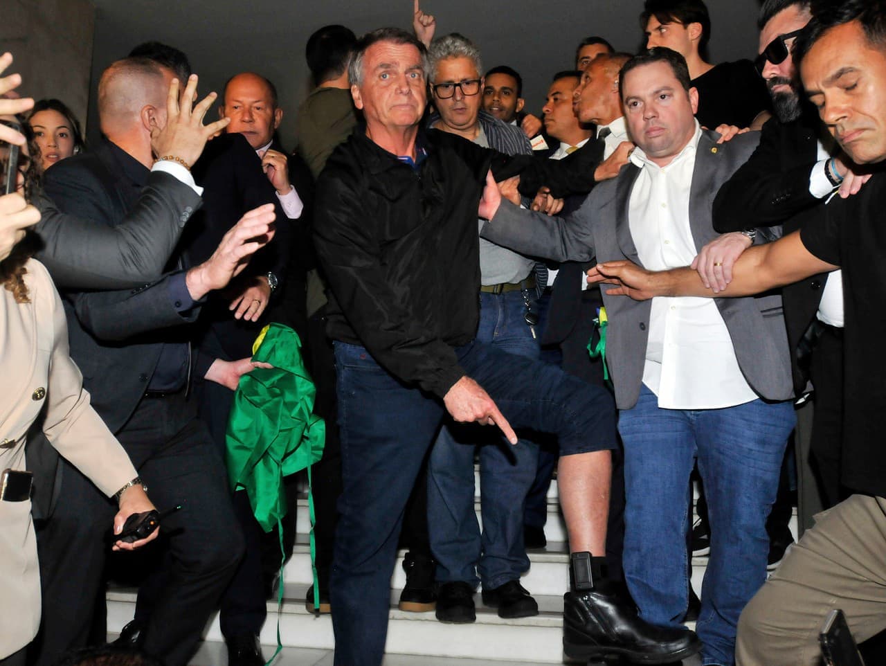 Bolsonaro sa vracia do väzenia po operácii