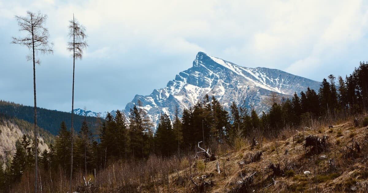 Na horách hrozí víchrica: SHMÚ varuje pred silným vetrom
