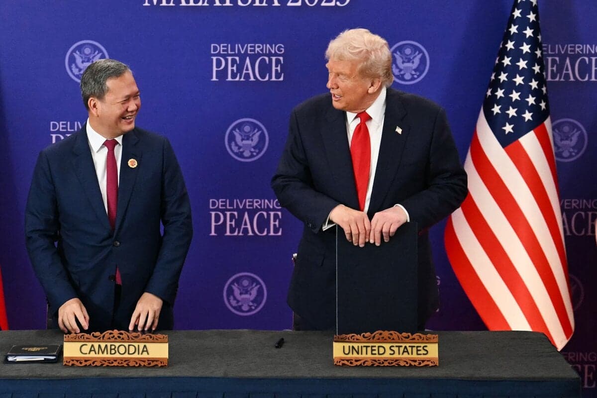 USA zrušili zbrojné embargo na Kambodžu: Nová etapa spolupráce