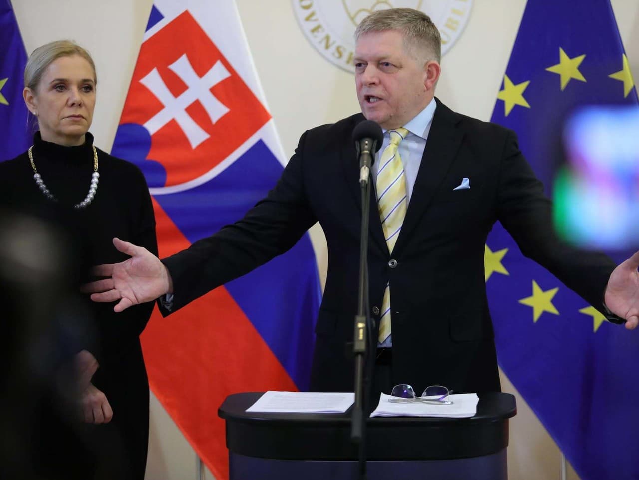 Fico obhajuje Kuruca po rozsudku v kauze Mýtnik