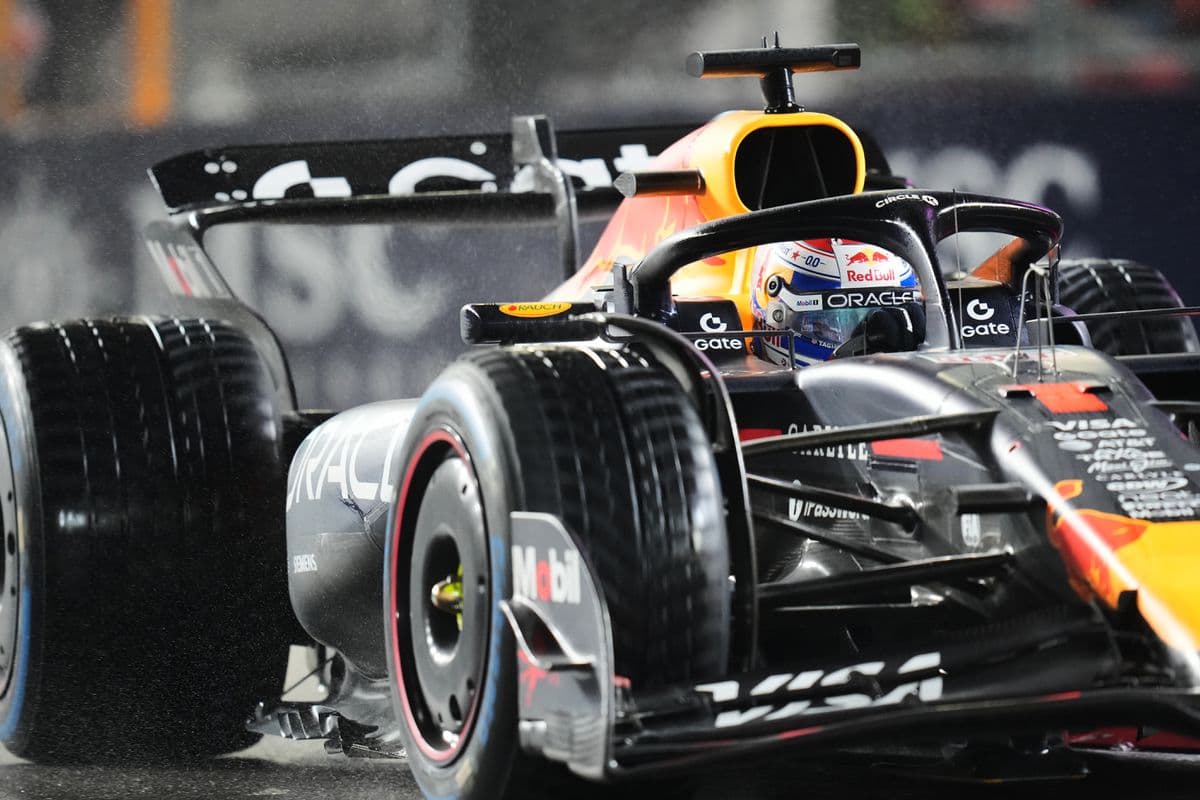 Verstappen prekvapivo prehral kvalifikáciu s kolegom Tsunodom