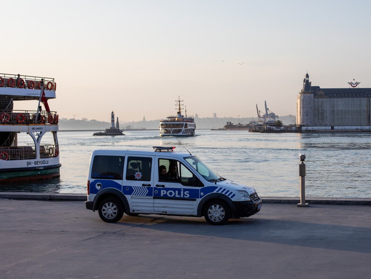 Francúzske médiá žiadajú o prepustenie novinára z Turecka