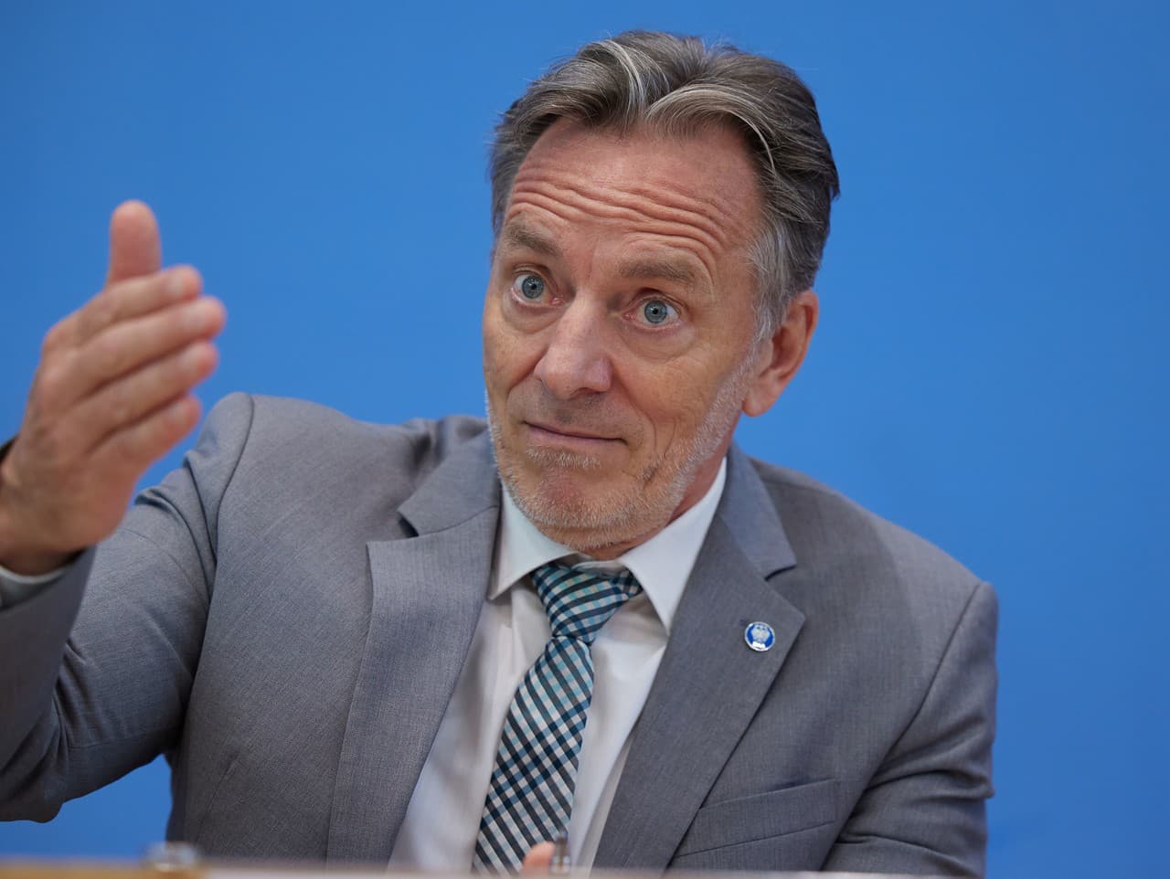 Nemecko čelí ruskej hrozbe: Drony a dezinformácie ohrozujú demokraciu